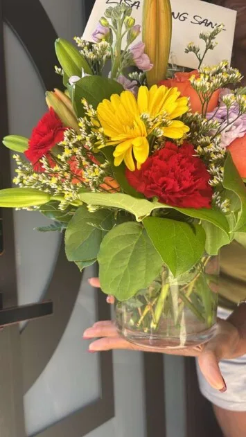 Mix flower arrangement SPECIAL!