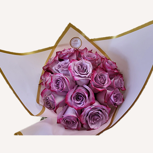 One Dozen roses bouquet SPECIALS!