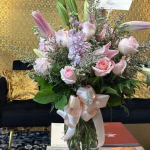 Mix flower arrangement deluxe edition